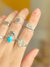 Load image into Gallery viewer, Solitude Signet Horizon (Rectangle)